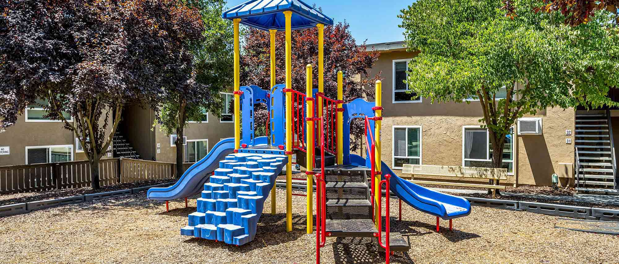 This image shows a different Exterior of one of the River's Edge At Fair Oaks apartment units